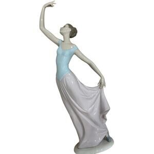 Lladro retired The Dance Is Over porcelain figurine flawless
